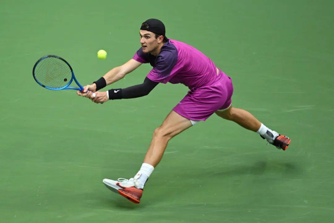 赛场上的全 赛场上的全